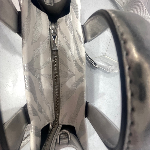 Michael Kors Gigi Small Crossbody Bag Silver Metallic Zebra Print - Picture 3 of 10